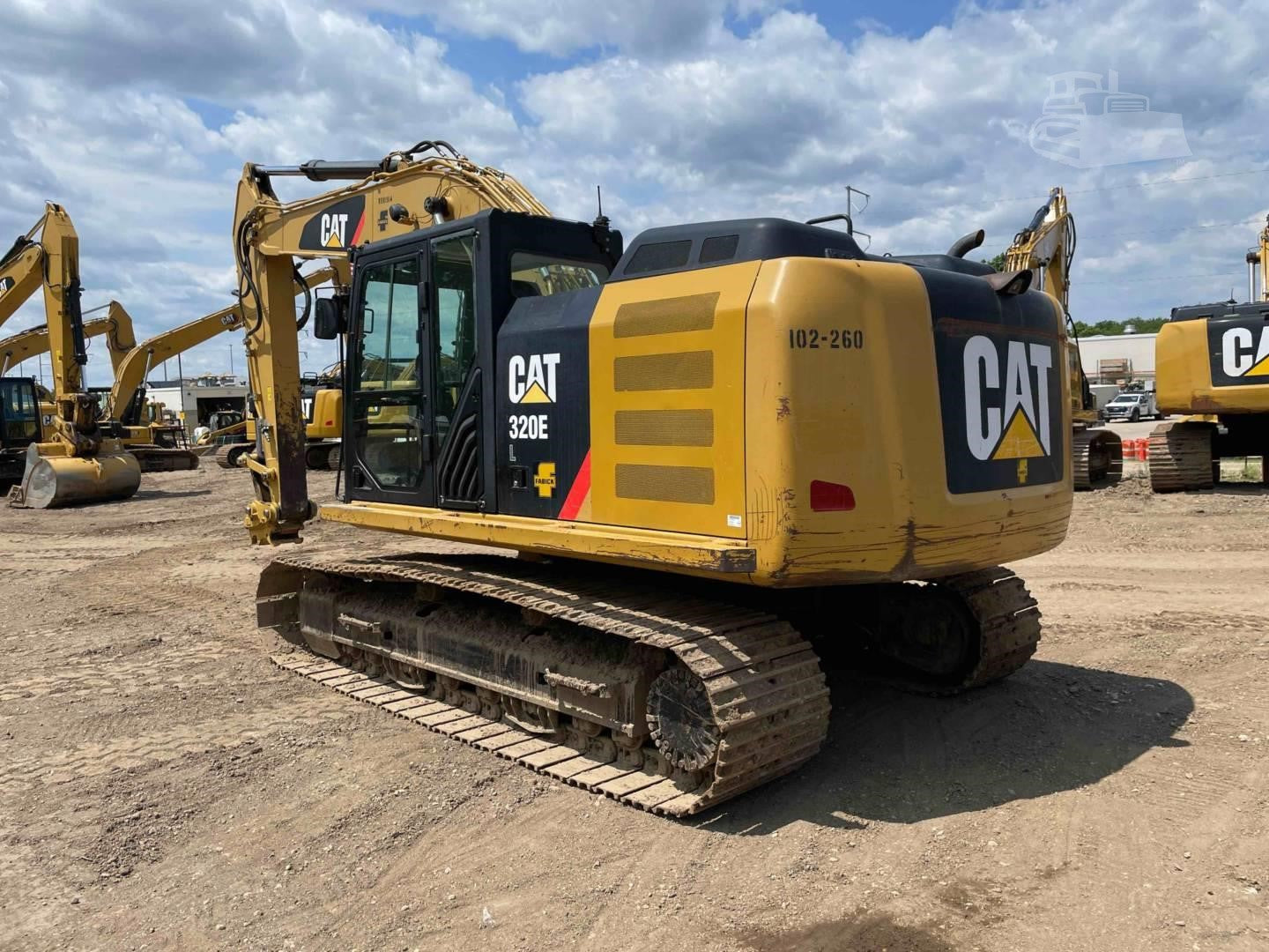 Caterpillar 320EL Excavator