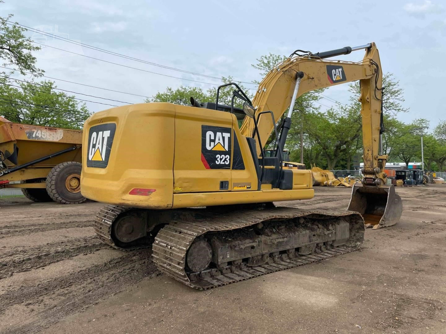 Caterpillar 323 Excavator