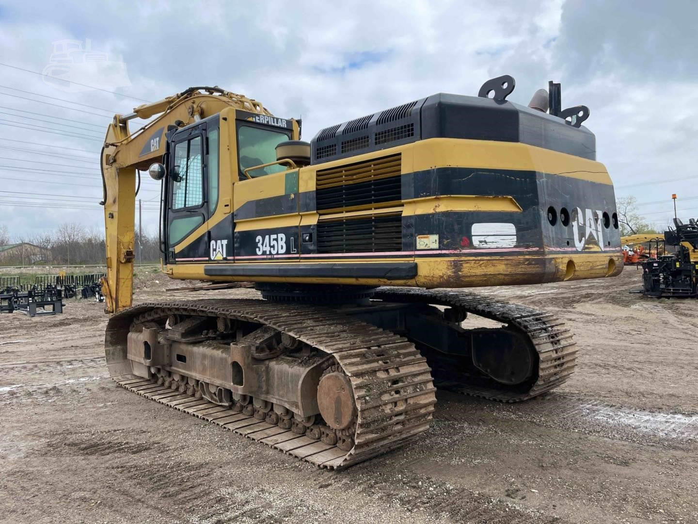 Caterpillar 345B II Excavator