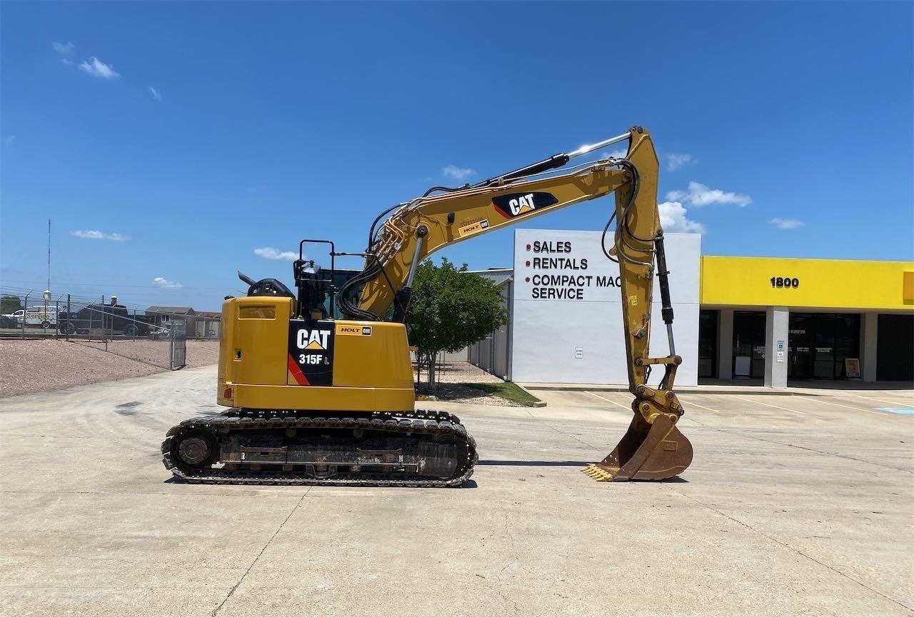 Deere 270 Excavator