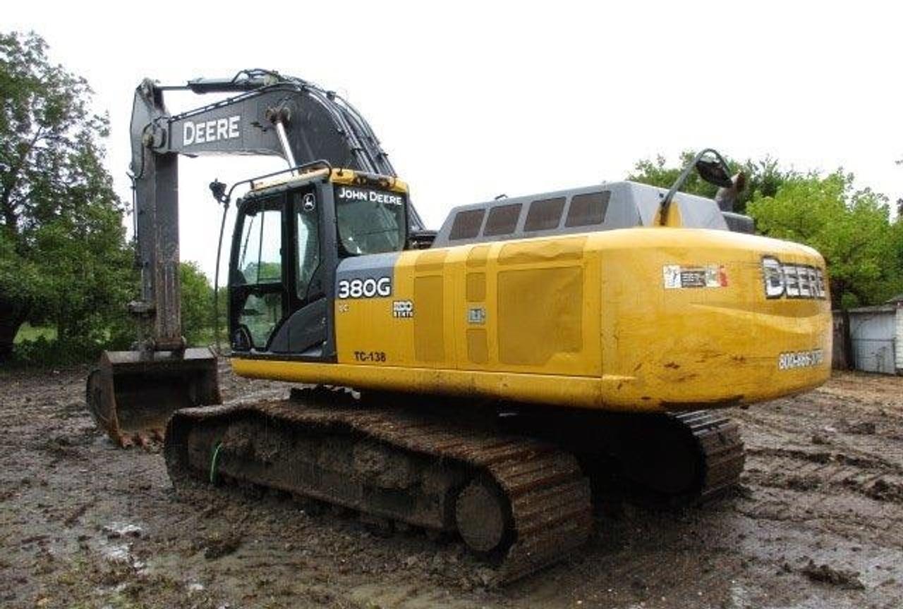 Deere 470G Excavator