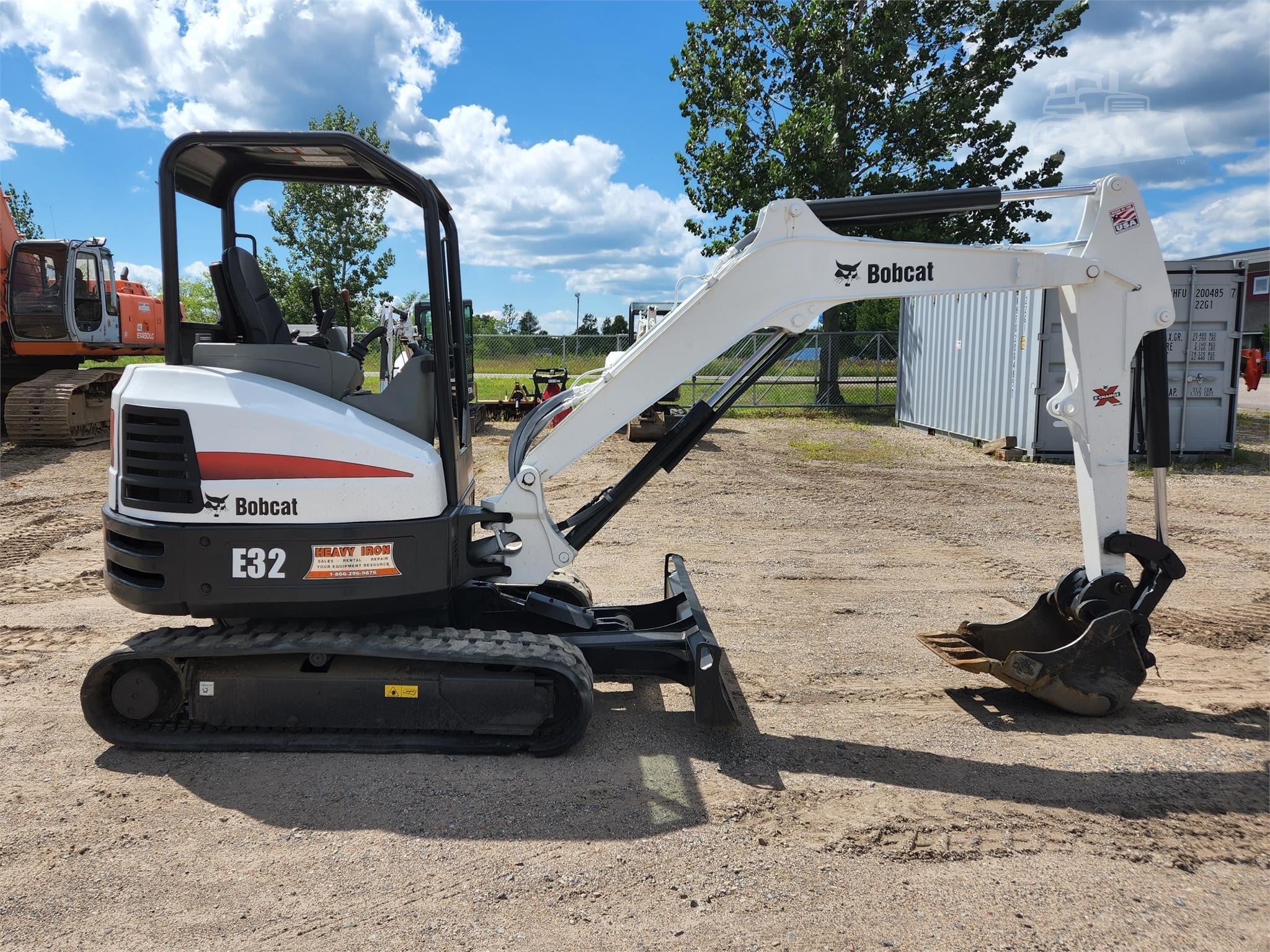 Bobcat E32 Mini Excavator