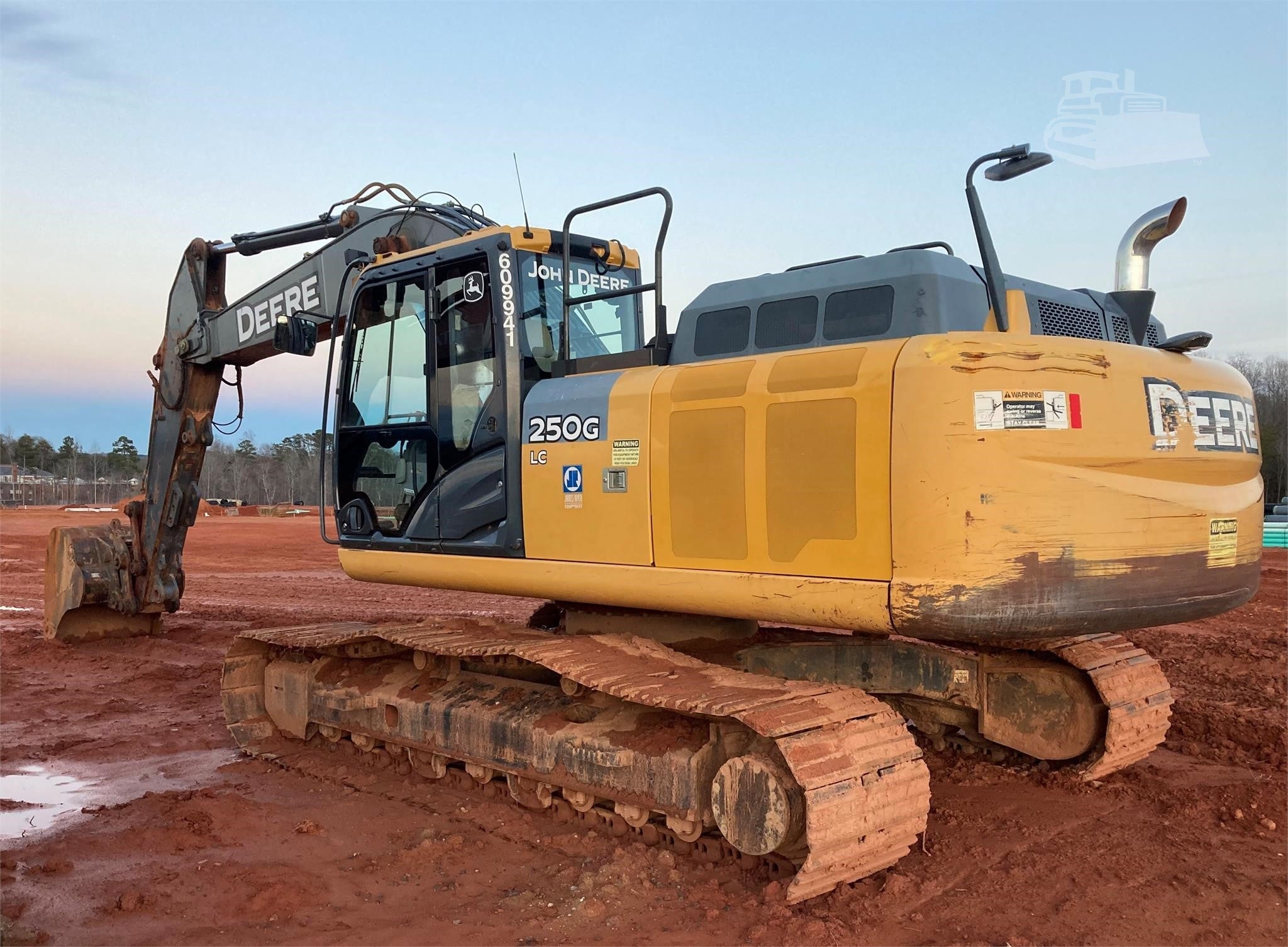 2016 Deere 250G Lc