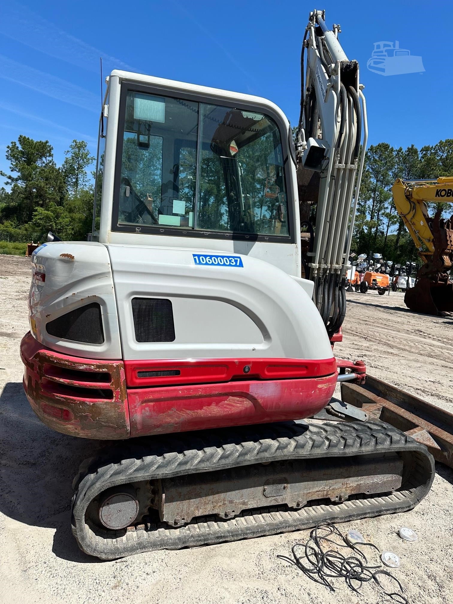 2017 Takeuchi Tb240