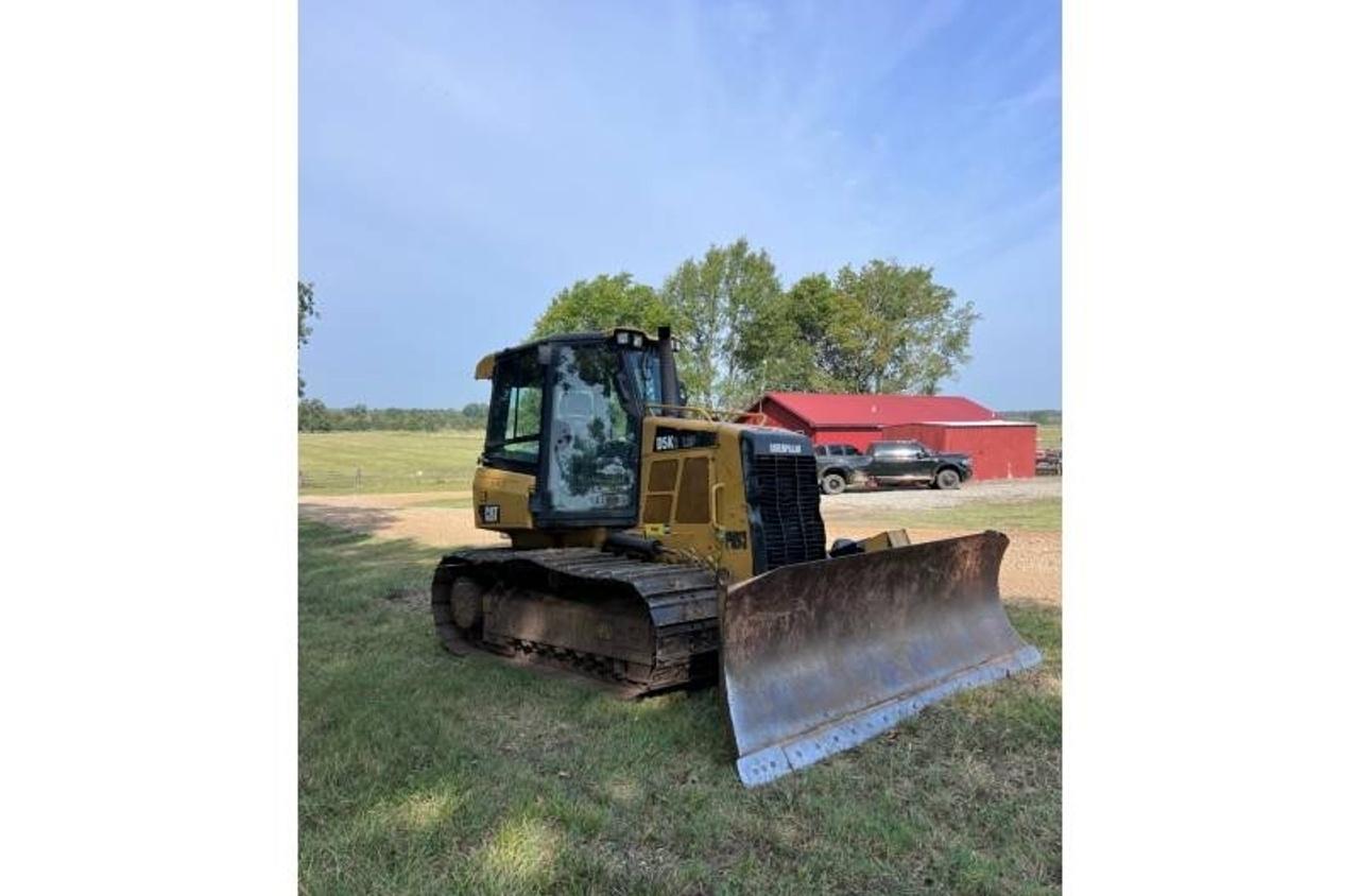 Cat D5K2LGP Dozer