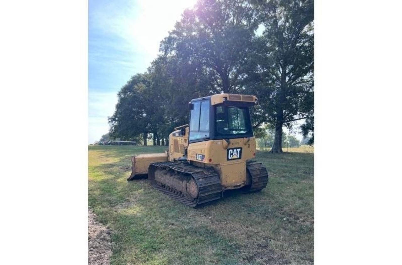 Cat D5K2LGP Dozer