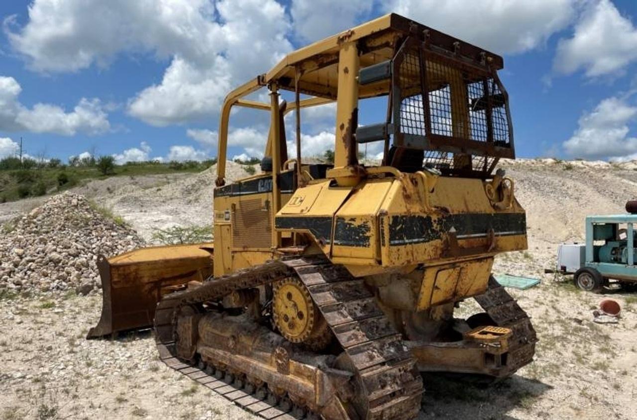 Cat D5MXL Dozer