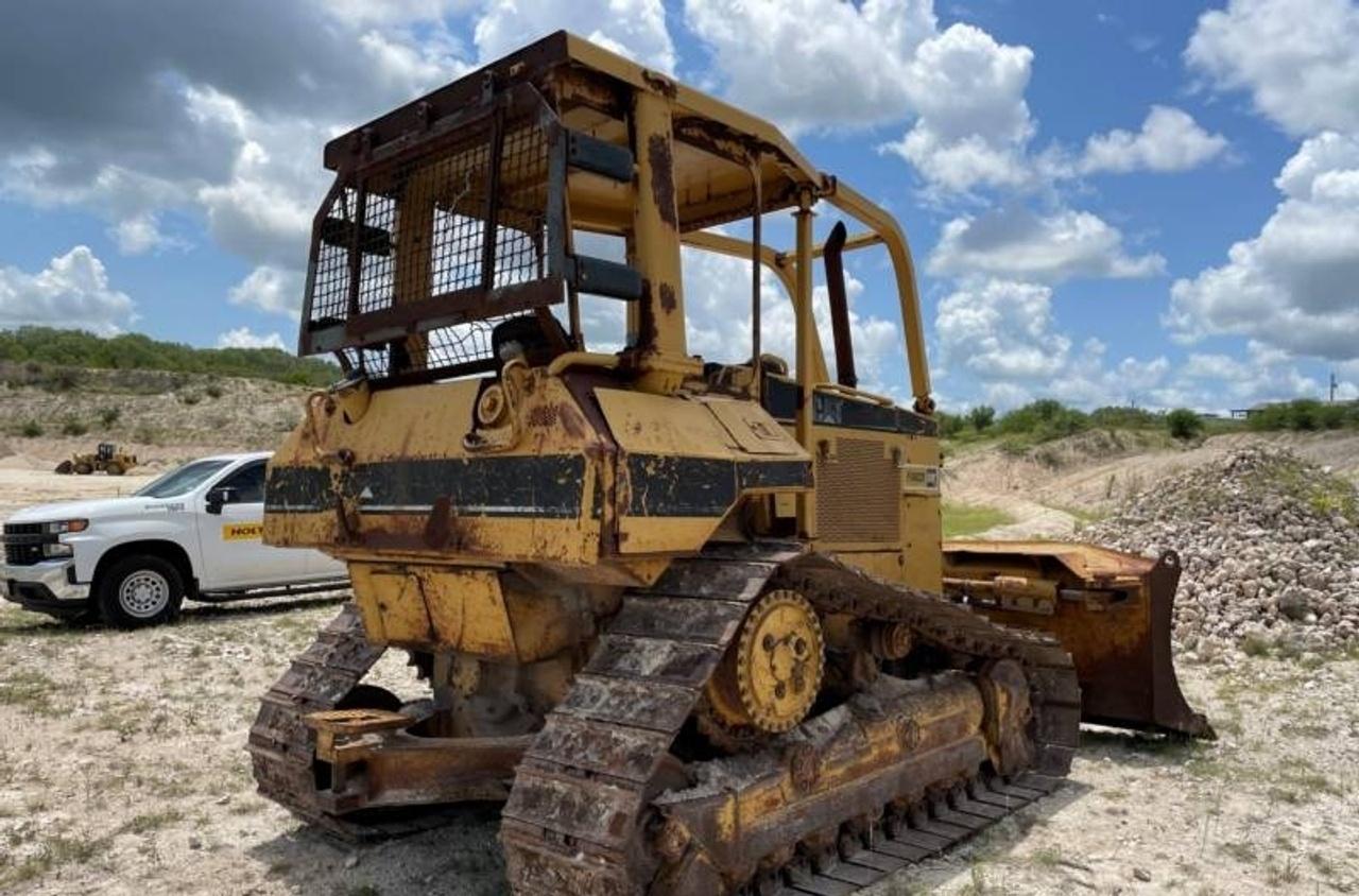 Cat D5MXL Dozer