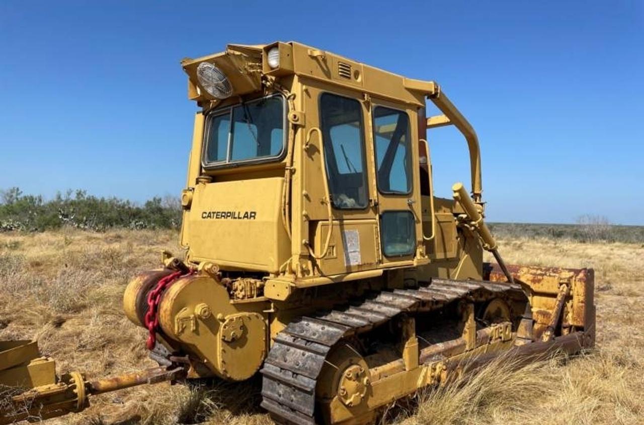 Cat D6D Dozer