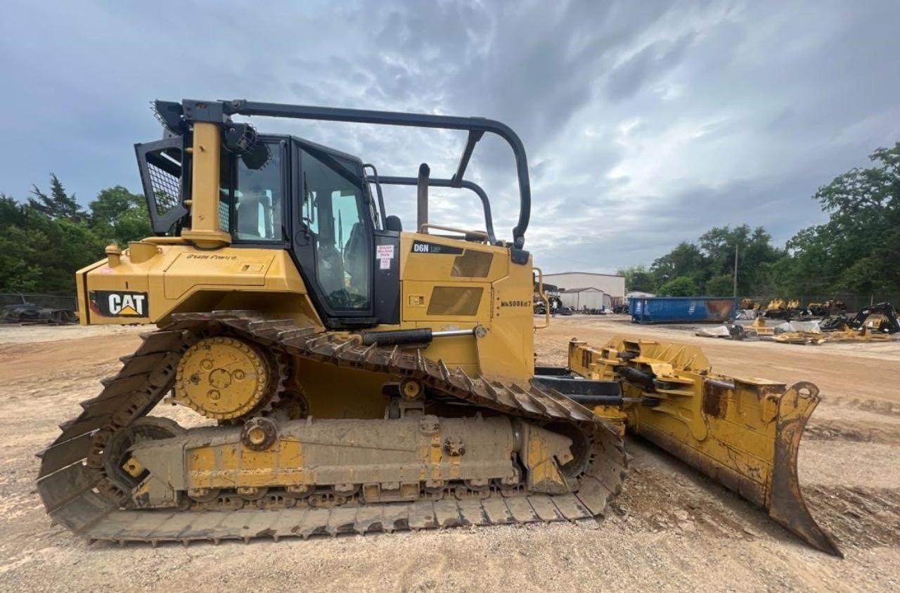 Cat D6N LGP Dozer