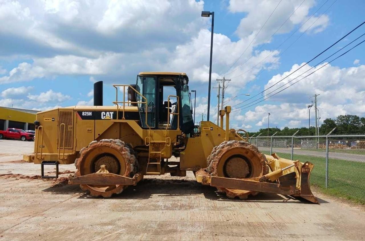 Cat 825H Dozer