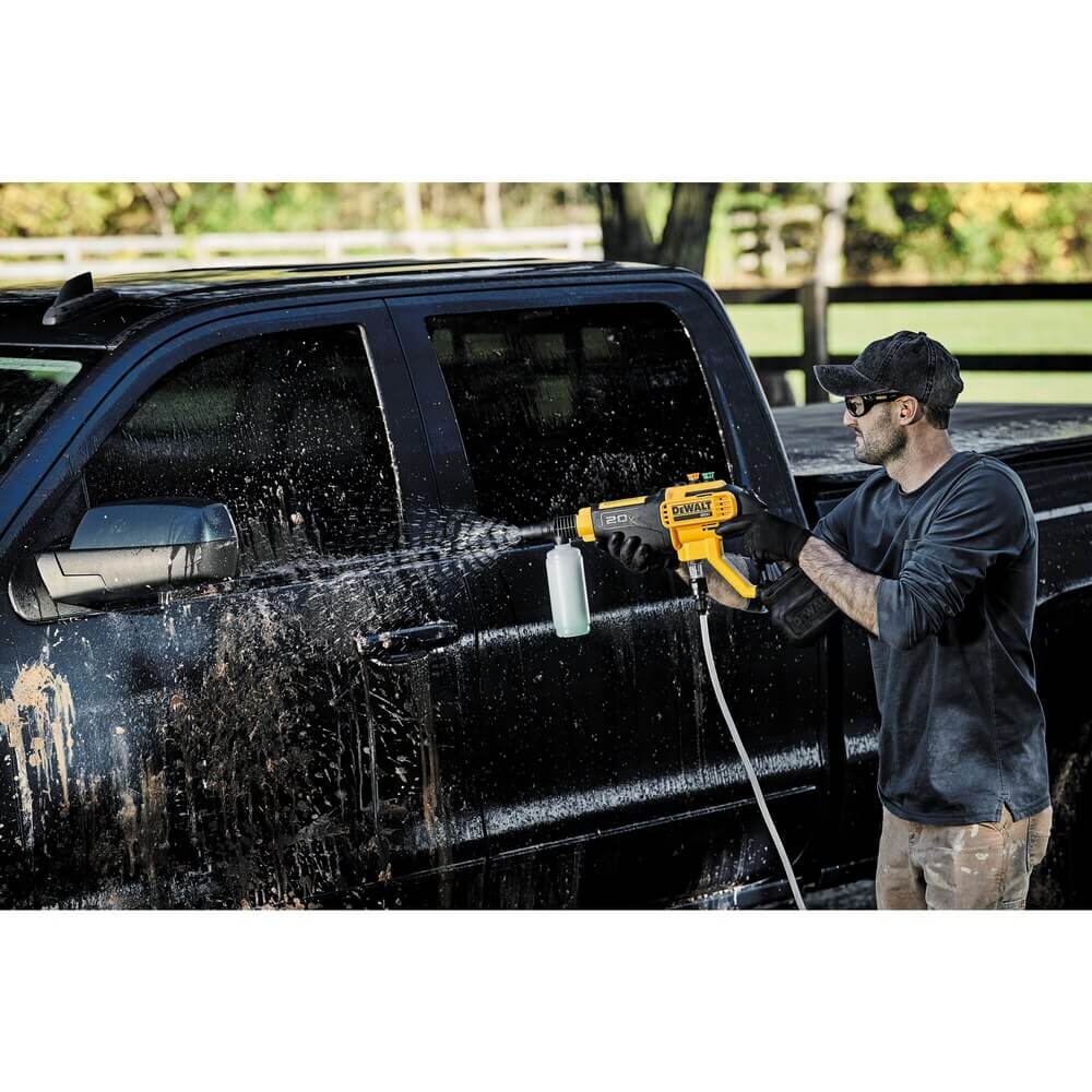 DEWALT DCPW550B 20V MAX* 550 psi Cordless Power Cleaner (Tool Only)