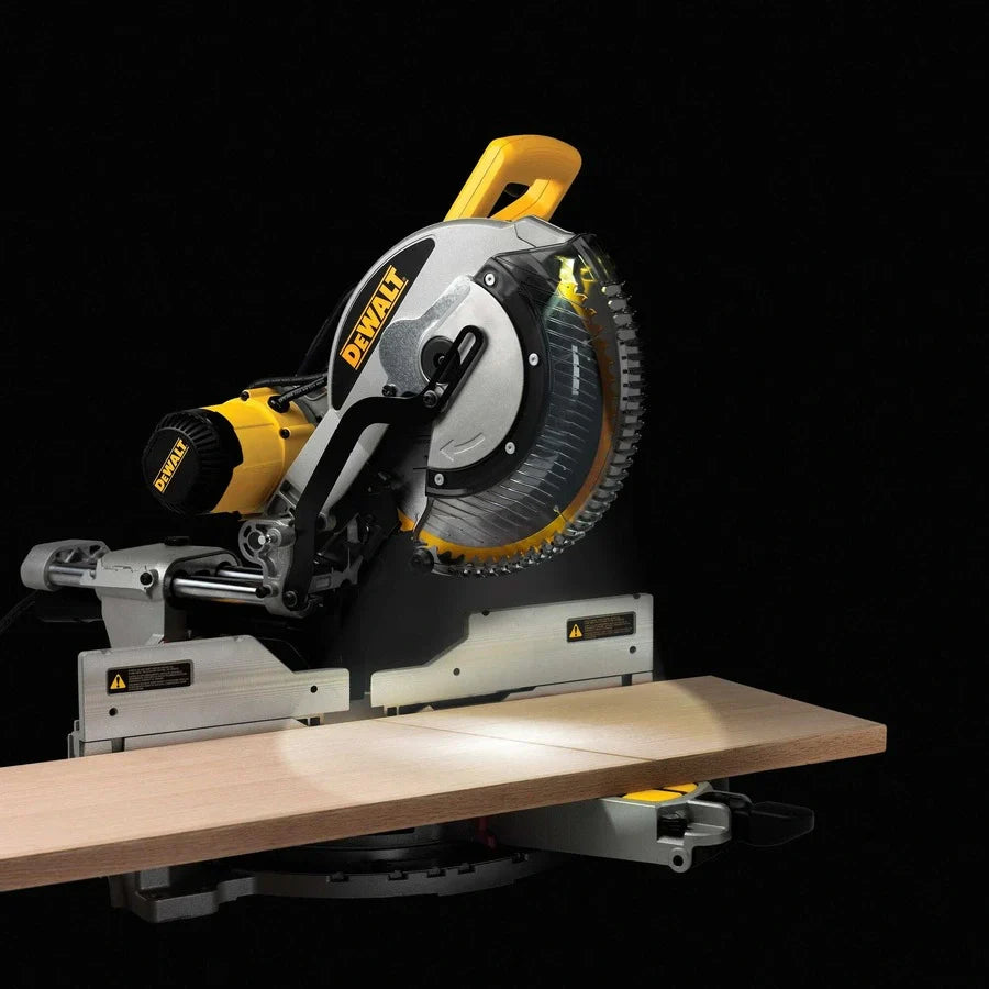 DEWALT DWS779 12 In. Double-Bevel Sliding Compound Miter Saw